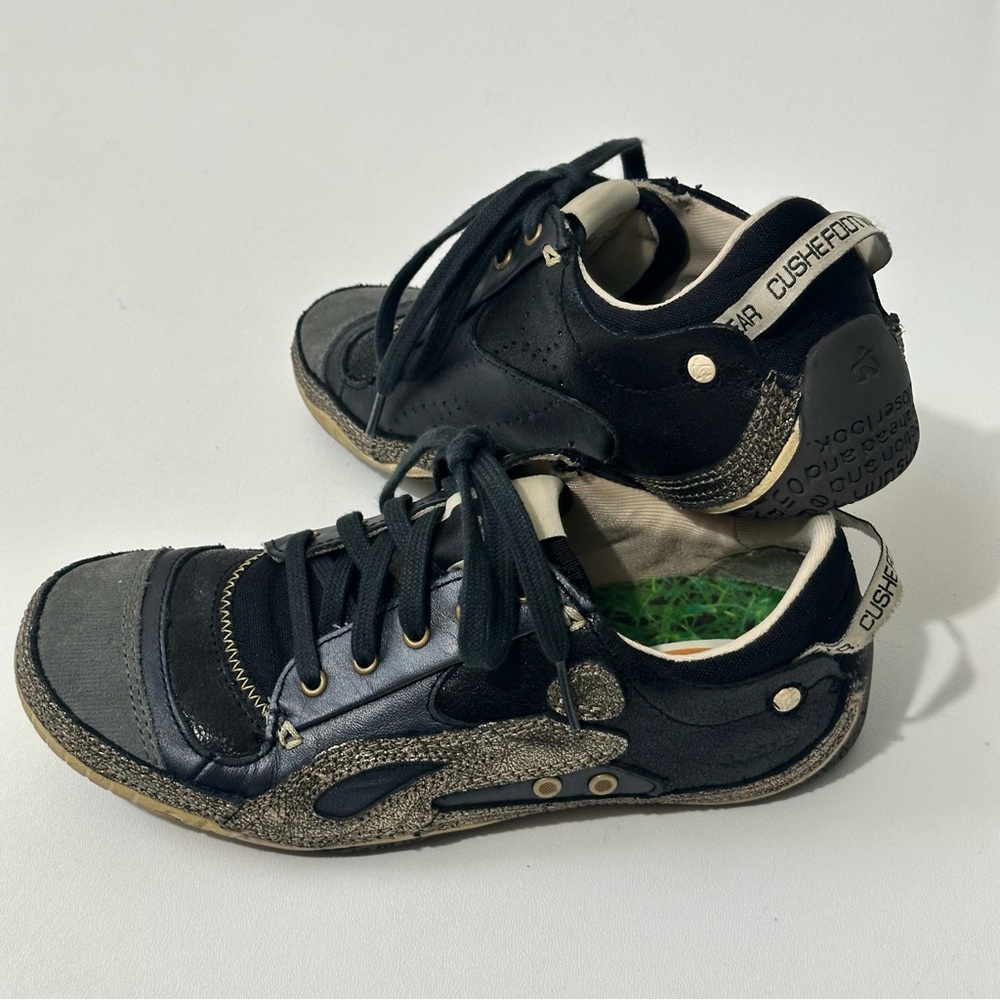 Cushe Boutique Leather Metallic Distressed Gold Black Sneakers Women’s size 6